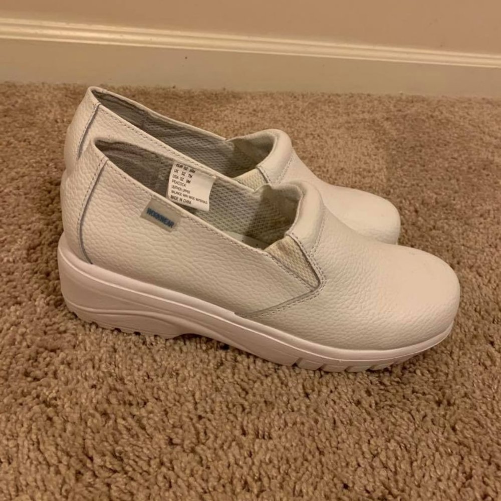 Nursing shoes